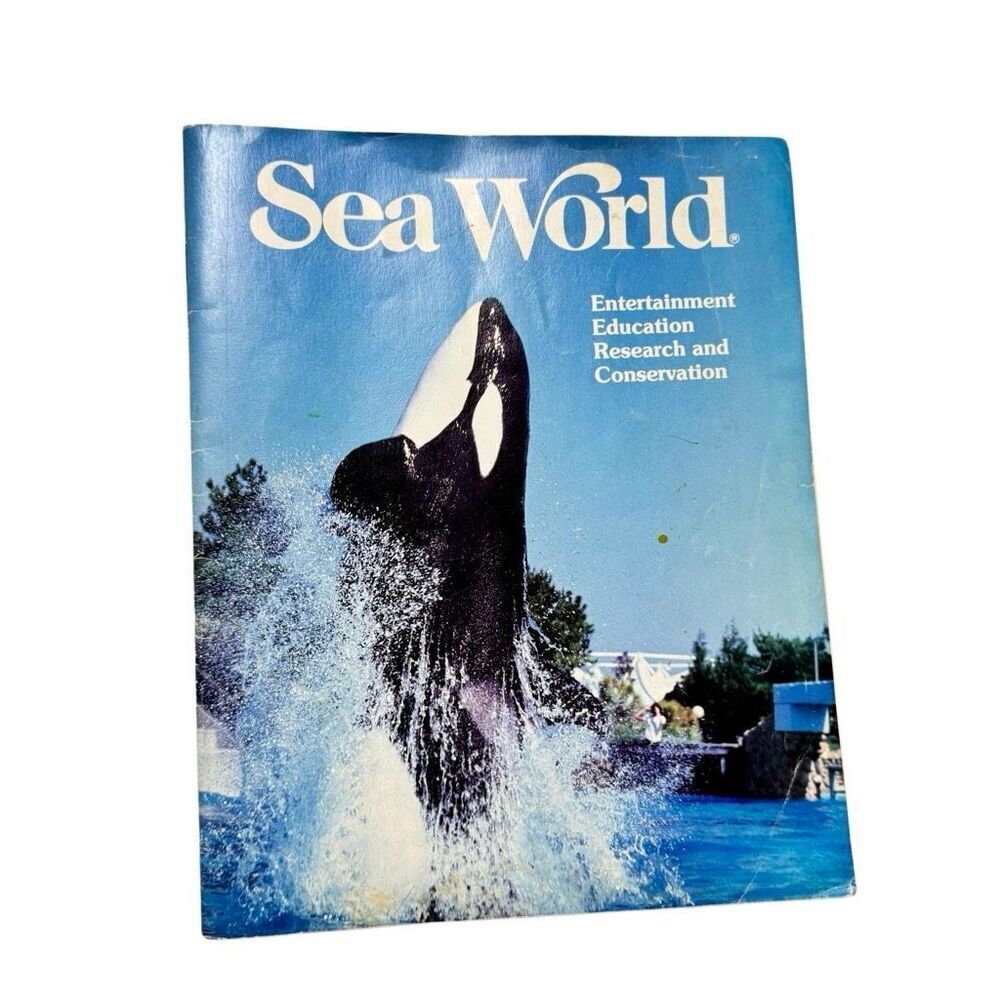 1986 Sea World Entertainment Education Research Conservation Souvenir Magazine